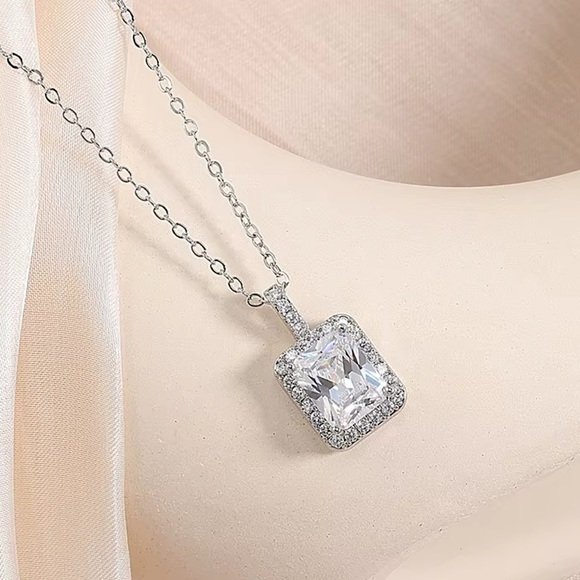 💎1.5 TWC Radiant Cut  CZ Diamond Pendant necklace💎 - Picture 13 of 16